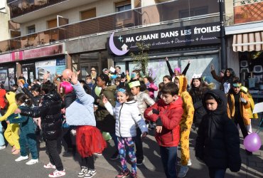 FLASHMOB DES ENFANTS DE L'ACCEUIL DE LOISIRS DES RENOUILLÈRES